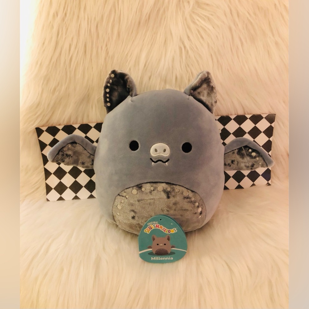 🦇 Millena 8’’ Fruit Bat 🦇